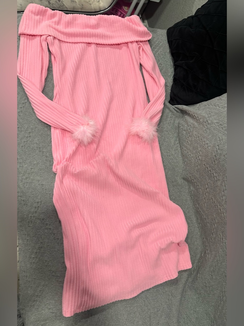 Pink Off-Shoulder Ribbed Knit Dress with Feather Cuffs